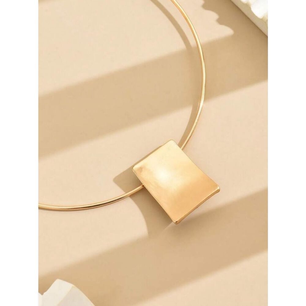 Gold Rectangular Necklace R610 - Picture 2 of 2